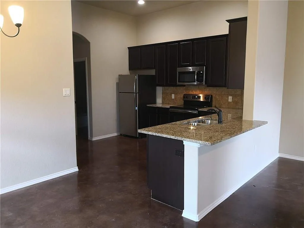 Building Photo - 233 Joanne Loop Ln #A