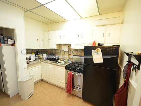 2nd image of 36 Bartlett Crescent # Fl 1ST