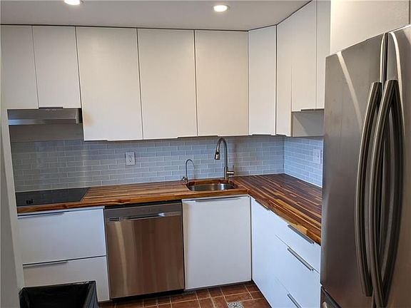 4th image of 9280 SW 3rd St APT 810