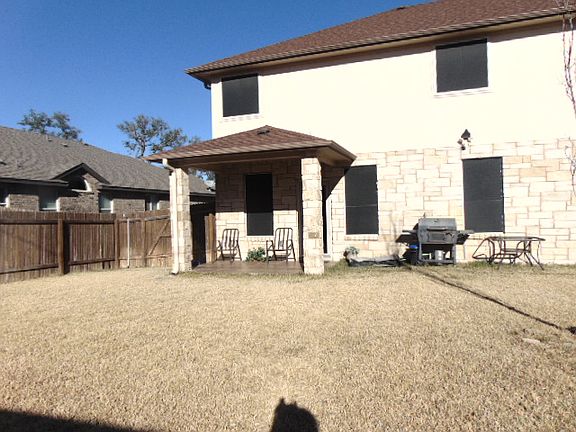 3rd image of 4907 Birmingham Cir