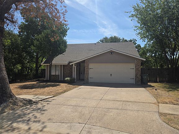 2nd image of 3505 Rush Springs Dr