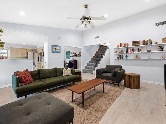 5th image of 2509 Redleaf Ln