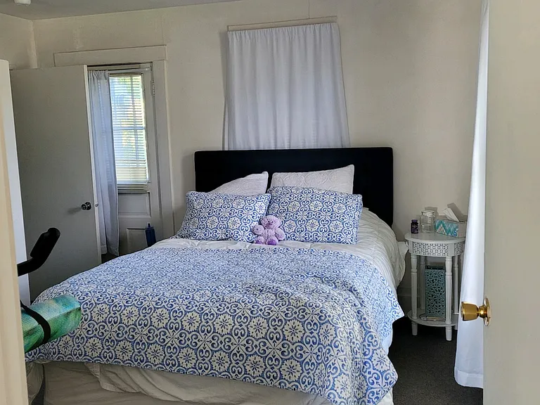 411 N Sampson St #B — Photo 6