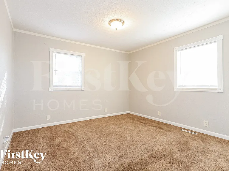 203 Caddy Ave — Photo 7