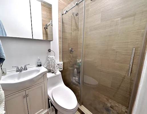 Rented by REAL New York | media 40