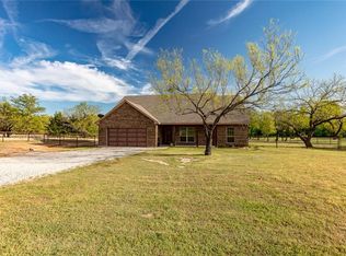 499 Faye Ln, Springtown, TX 76082