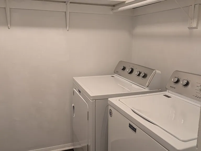 1291 Schaub Dr #D — Photo 15