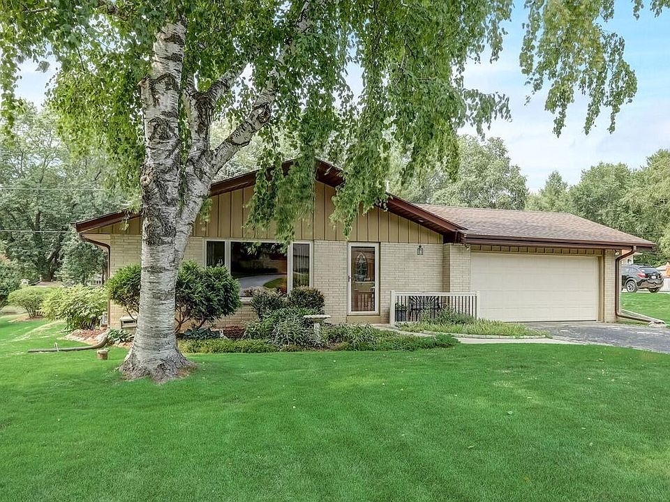 351 Riverview DRIVE, Grafton, WI 53024 Zillow
