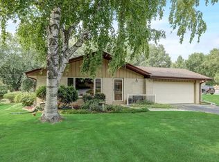 351 Riverview Dr, Grafton, WI 53024