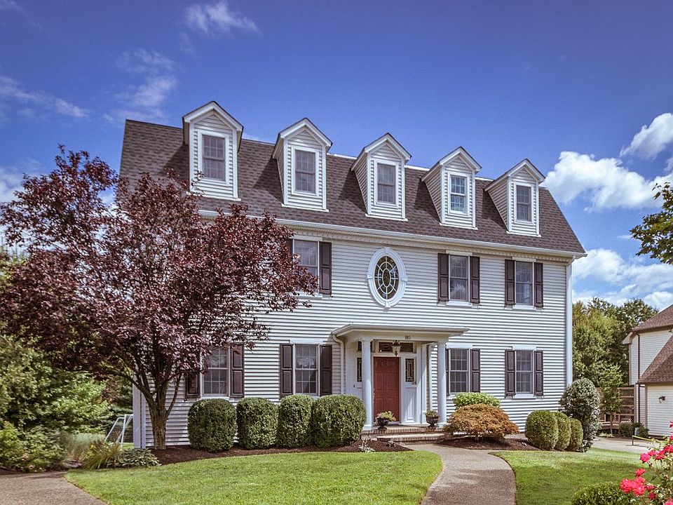 1st image of 180 Summerlawn Dr