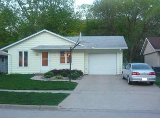 2920 S Saint Marys St, Sioux City, IA 51106