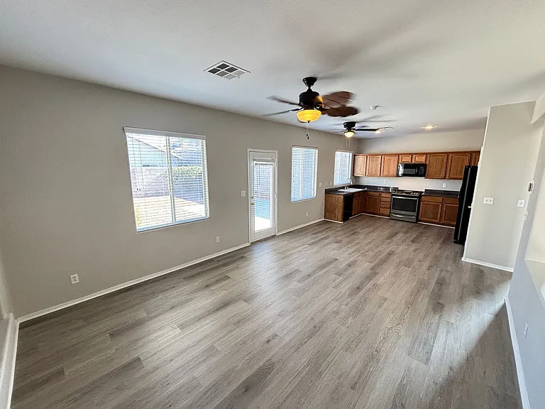 10413 Orange Port Ct — Photo 11