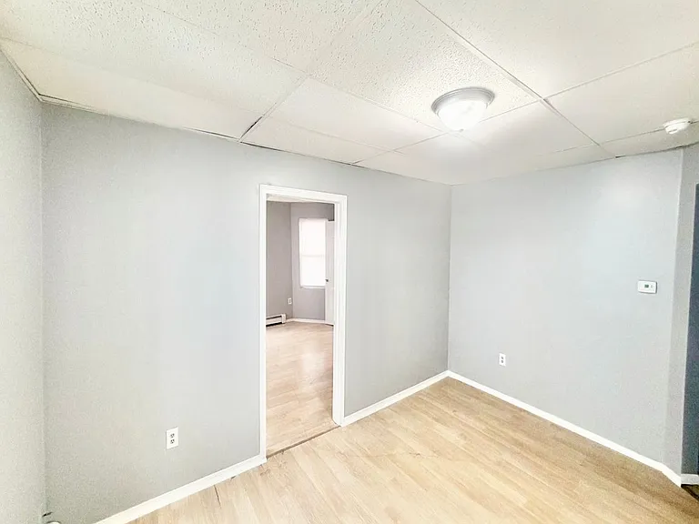 37-41 Mason Avenue — Photo 8