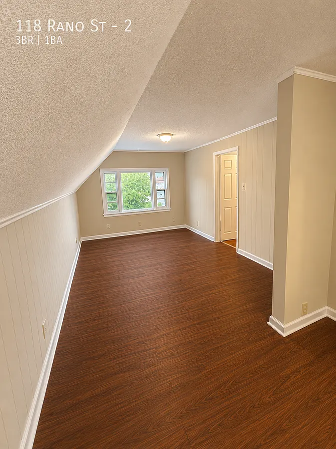 3 bed, 1050 sqft, $1,050 — Photo 1
