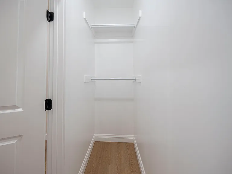1820 E 2nd St #11 — Photo 9