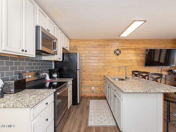 4th image of 62927 US HWY 40 Unit#102/104