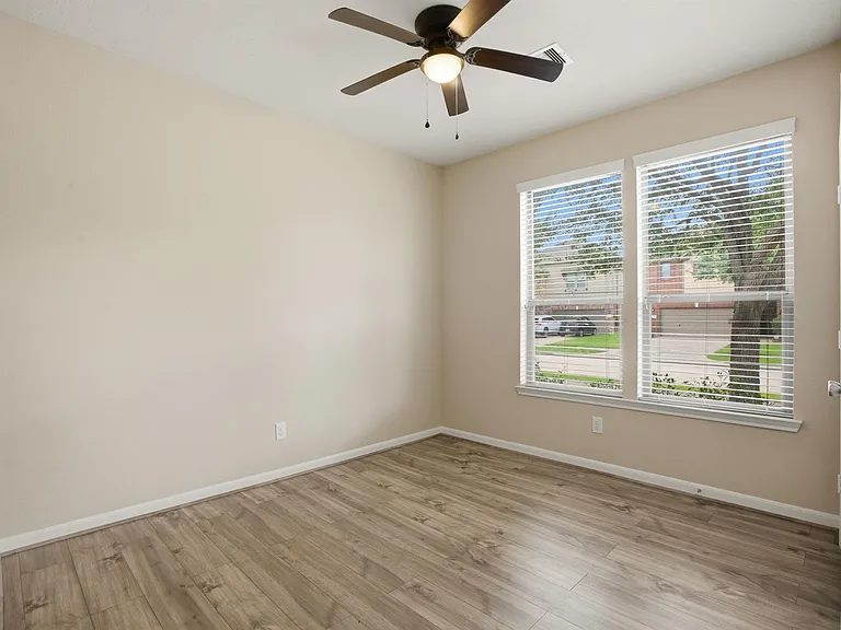 11103 Avery Oaks Ln — Photo 7