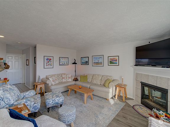 5th image of 406 28th Street NW #2