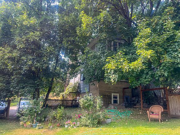 5th image of 638 E 6th Ave