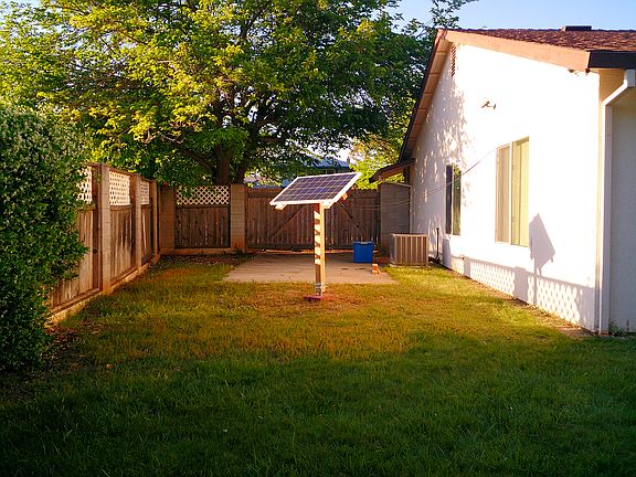 3rd image of 9204 Starina Way