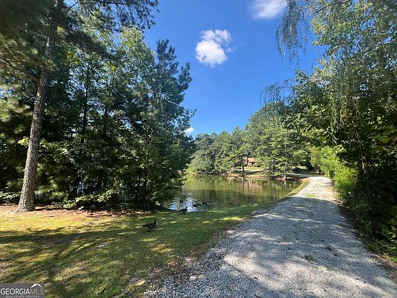 4th image of 1535 Rogers Lake Rd