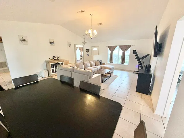 2 bed, 1418 sqft, $2,095 — Photo 3