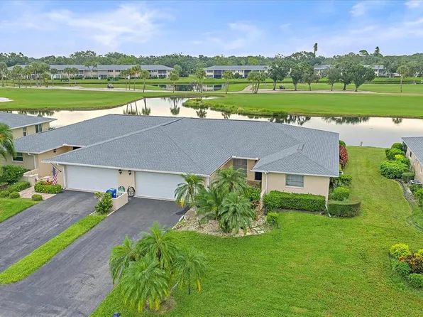 7077 W Country Club Dr N, Sarasota, FL 34243