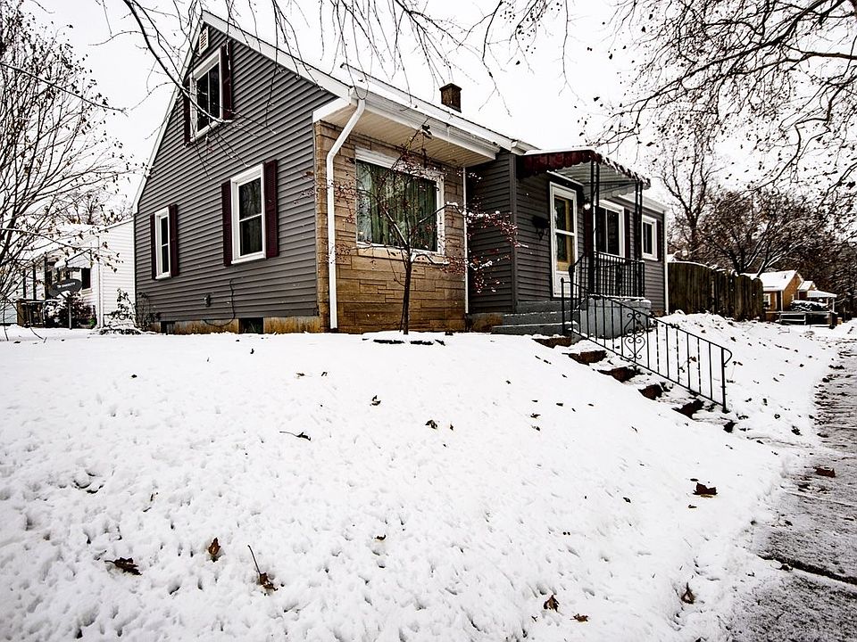 1st image of 1321 Oakwood Blvd