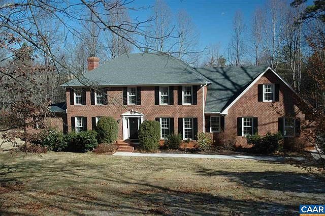 2nd image of 720 Garthfield Ln