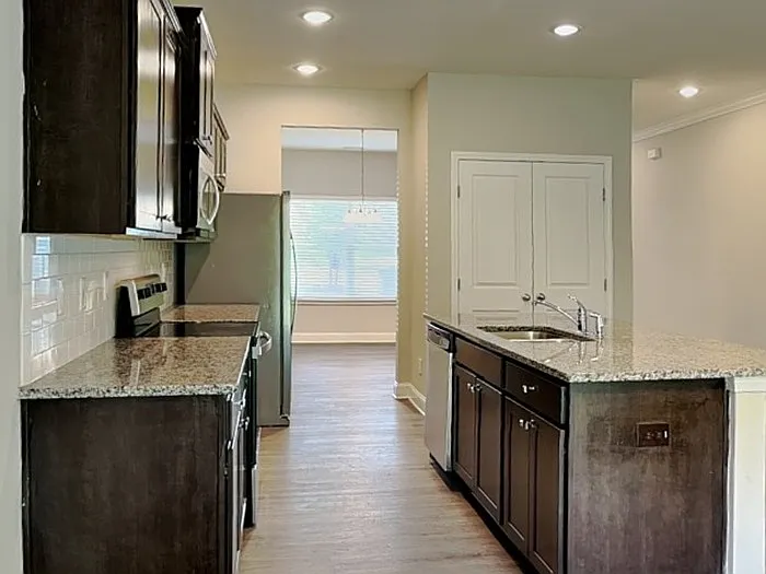 3205 Emerald Ridge Ct — Photo 6