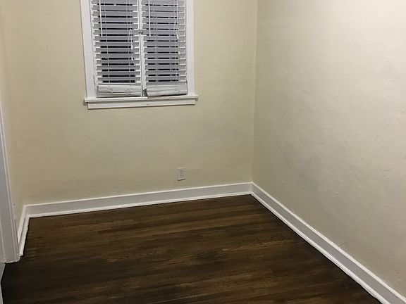 5th image of 7408 Fountain Ave