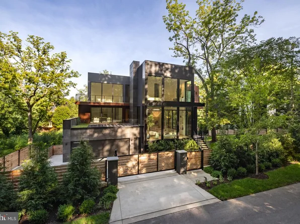 2676 Chain Bridge Rd NW, Washington, DC 20016