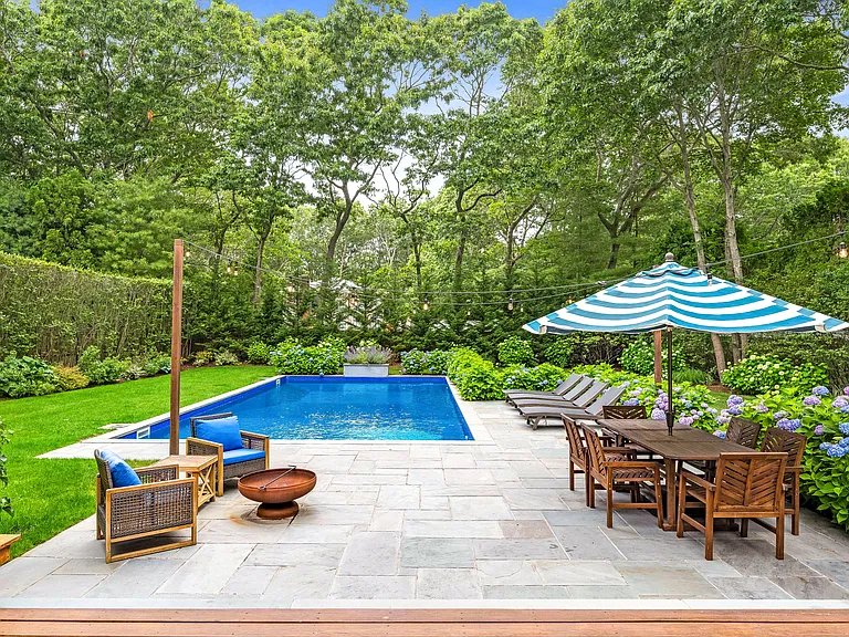 97 Wainscott Northwest Rd — Photo 7