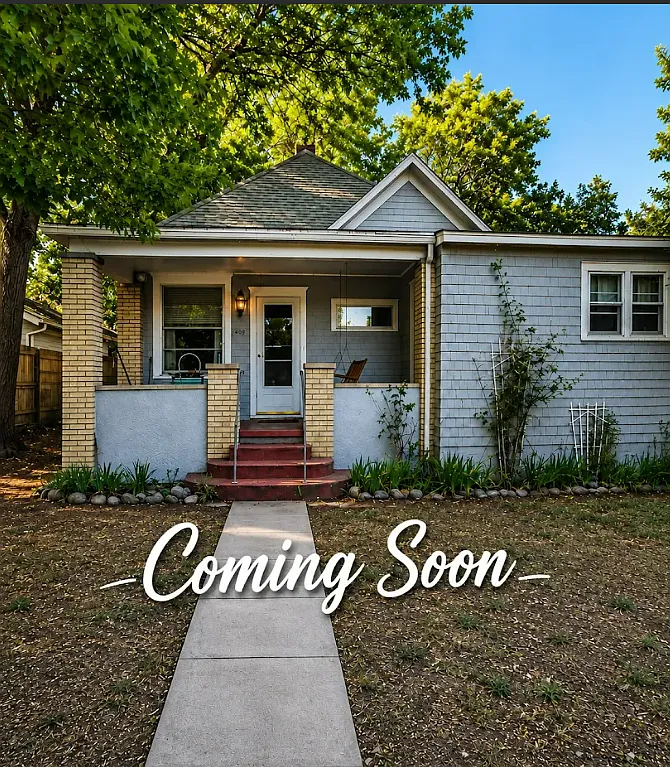 4 bed, $2,700 — Photo 1