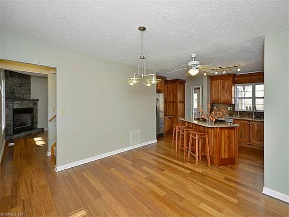 5th image of 105 Continental Dr
