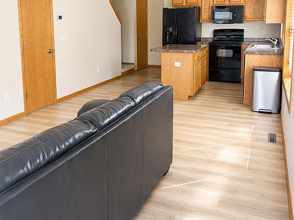 5th image of 2073 26th Ave NW