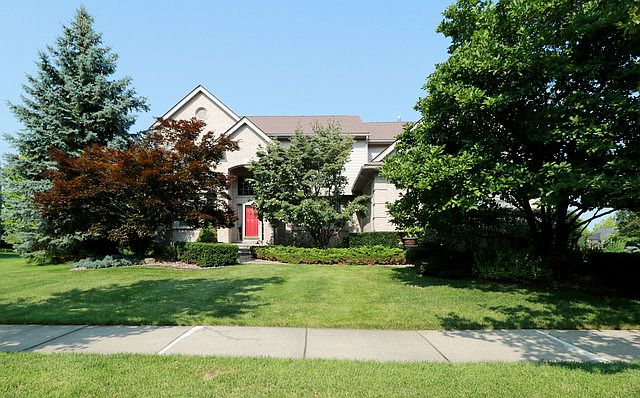 1st image of 47506 Greenwich Dr