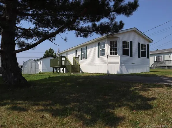26 Laura Ln, Moncton, NB E1E 3S8