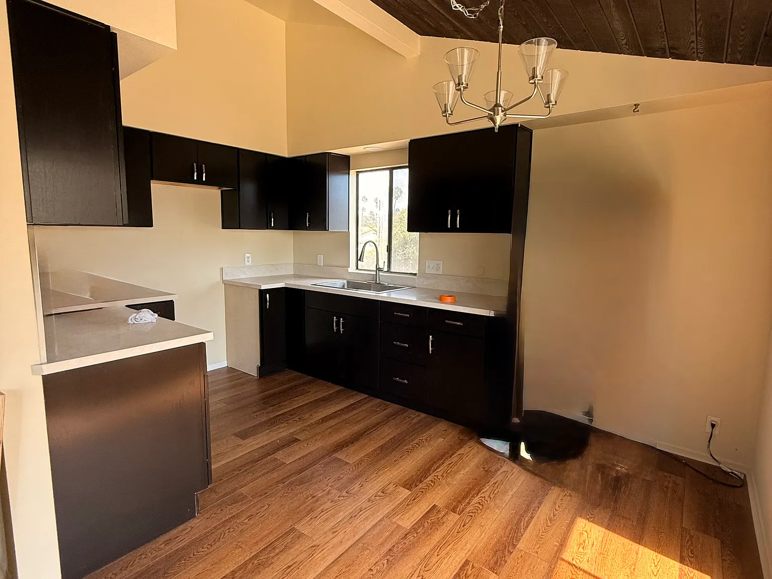 2 bed, $2,975 — Photo 3
