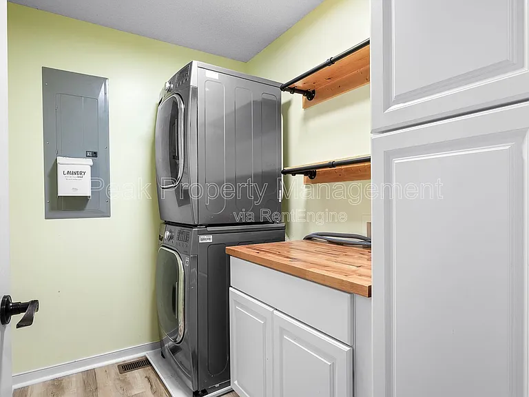 5824 Silver Fox Ln — Photo 20