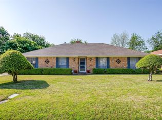 1217 Cameo Dr, Fort Worth, TX 76134