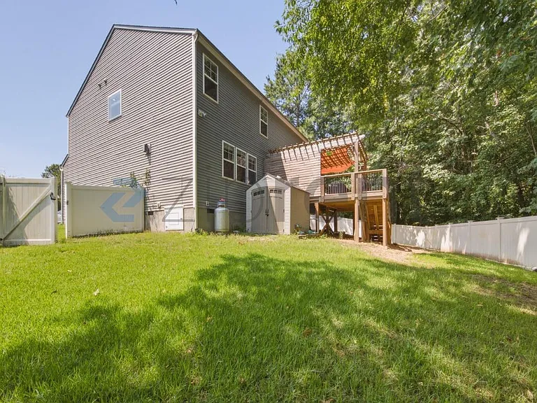 261 Chadford Pl — Photo 4