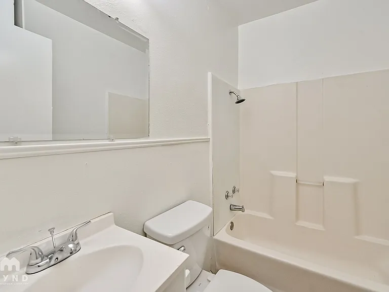404 Lanola Ct — Photo 13