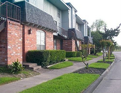 2nd image of 4055 S Braeswood Blvd APT 153