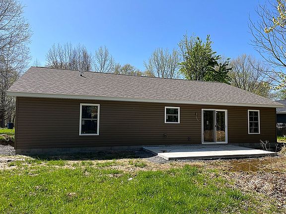 5th image of 207 Saddie Ln
