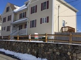 15 Alton St UNIT 8, Lowell, MA 01852