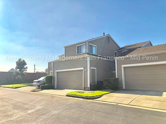 3rd image of 162 Crown Cir