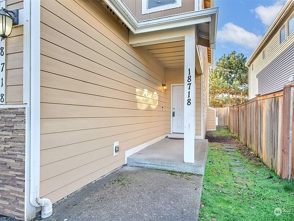 3rd image of 18718 115th Avenue E