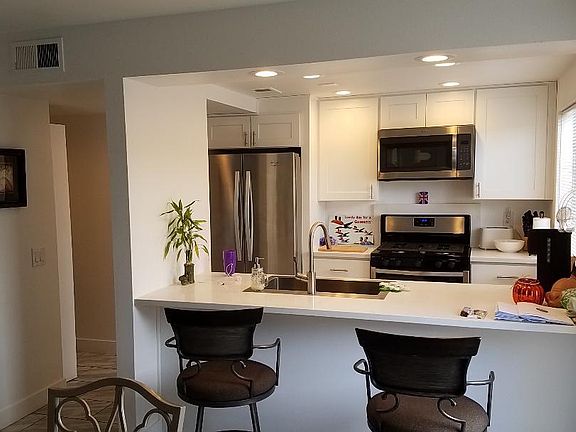3rd image of 2230 N Indian Canyon Dr Unit B