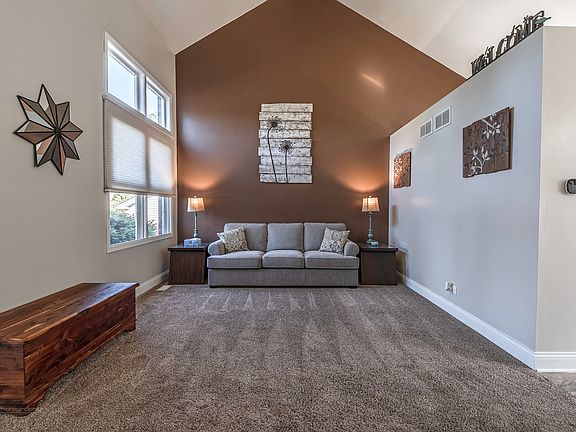 4th image of 5300 Oakbrook Dr